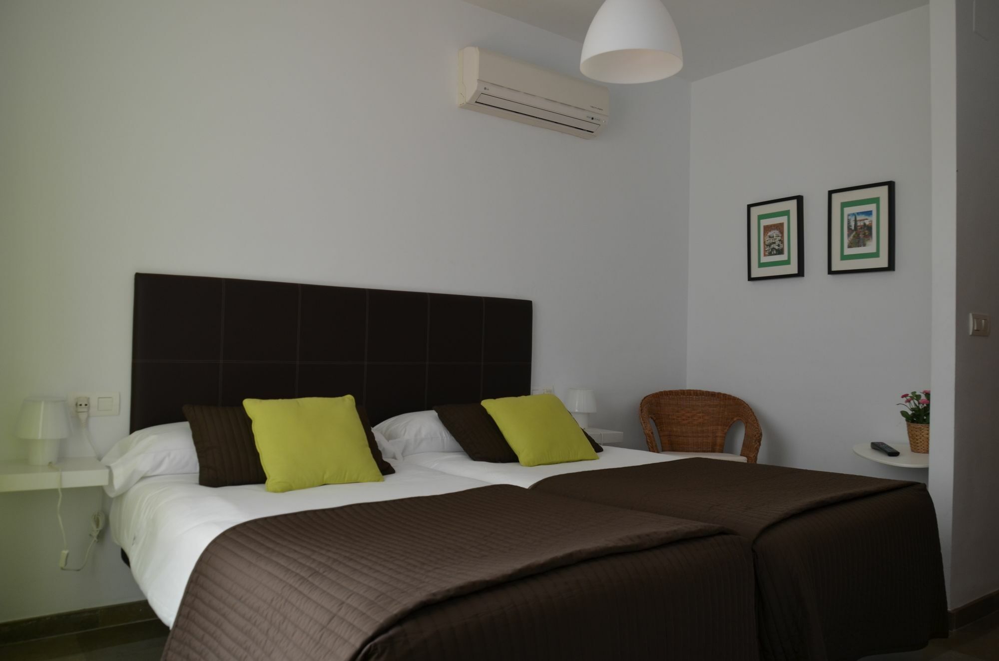 Apartamentos San Isidro 44 غرناطة المظهر الخارجي الصورة
