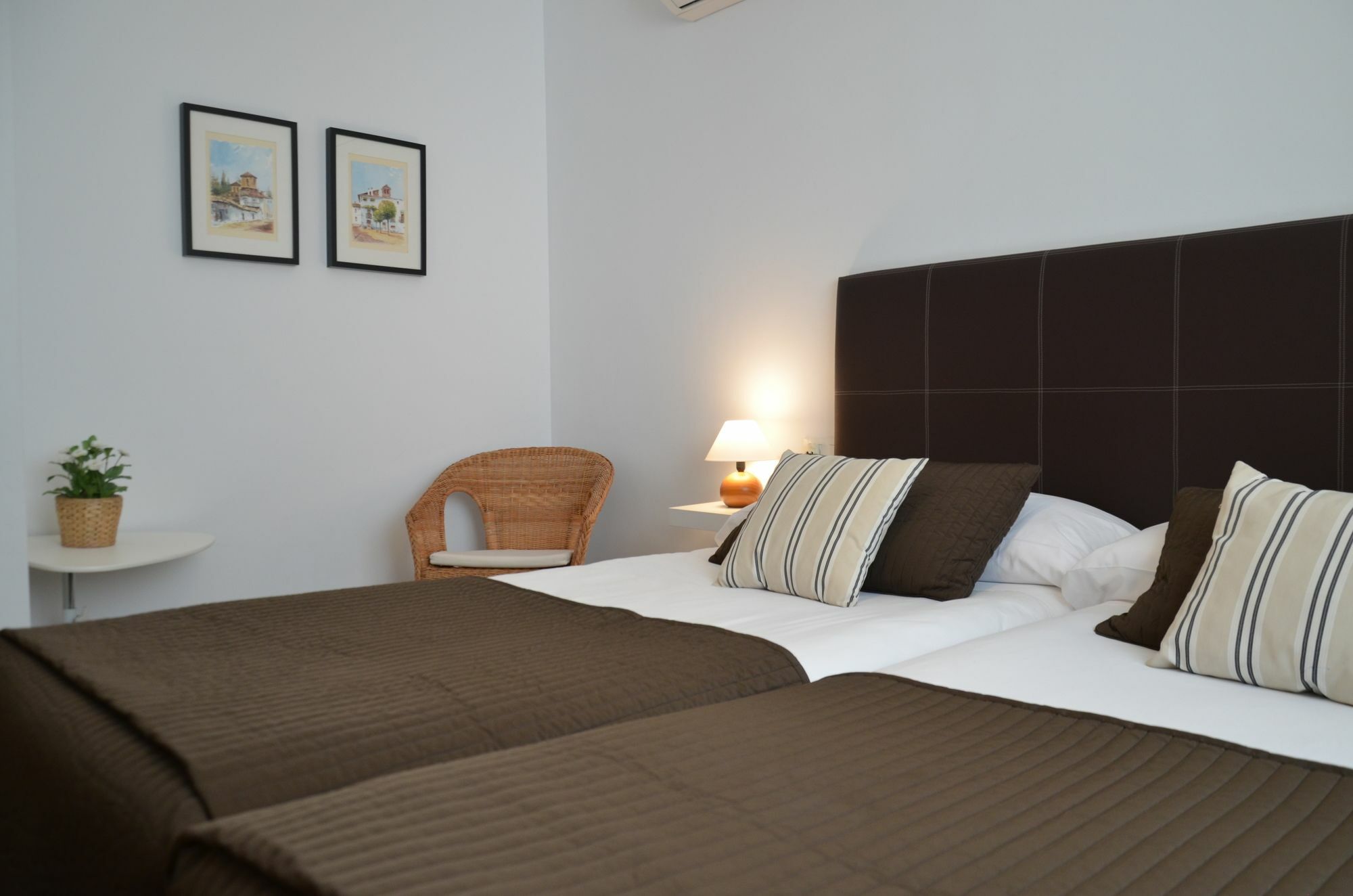 Apartamentos San Isidro 44 غرناطة المظهر الخارجي الصورة